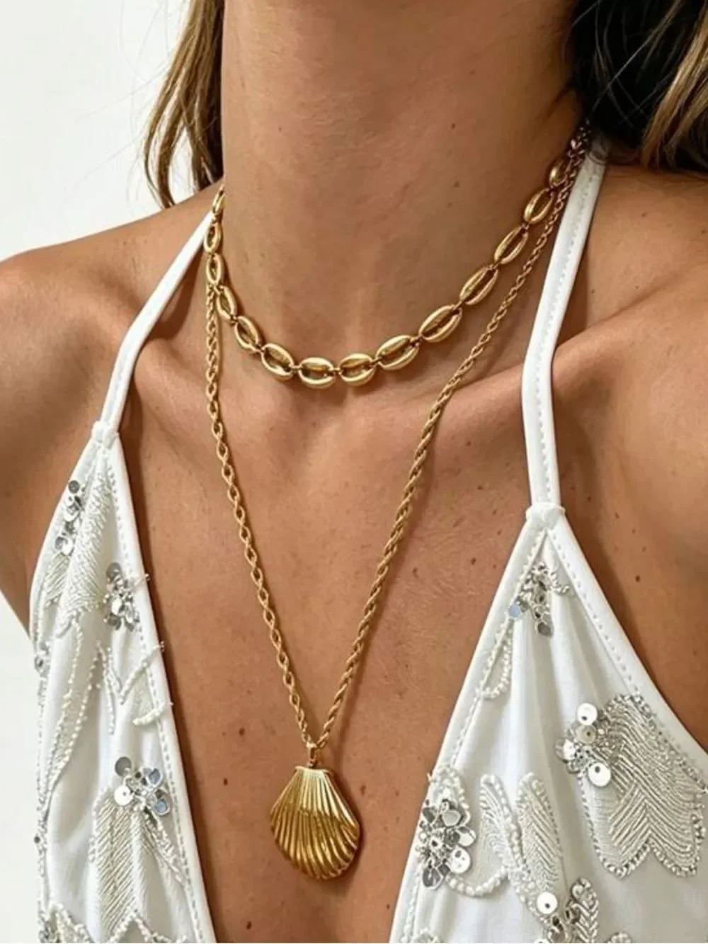 Layered Shell Pendant Necklace Q1193